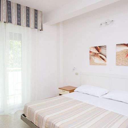Hotel Helios Riccione Luaran gambar
