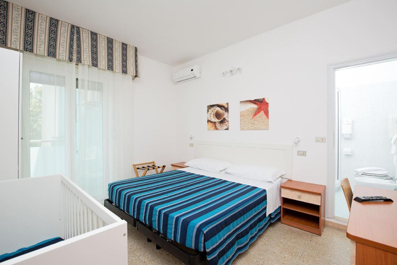 Hotel Helios Riccione Luaran gambar
